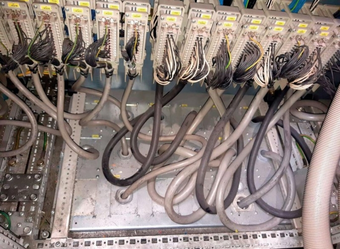 Schaltschrank-innenansicht.jpg