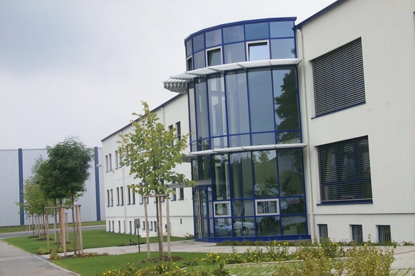 Firmengebaeude-KuehneVogel.jpg