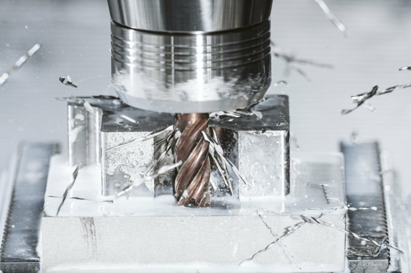 Der-MaxiMill-ISO-S-VHM-Fraeser-ist-die-passende-Antwort--wenn-es-um-die-effiziente-Bearbeitung-von-Titan-und-anderen-hochwarmfesten-Legierungen-geh...