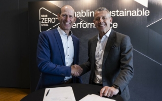 SSAB-und-EMW-mit-fossilfreiem-Stahl-Copyright-EMW-Stahl-Service-Center.jpg
